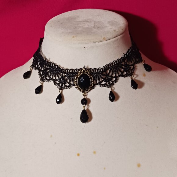 NWOT Vintage Victorian Gothic Black Lace Fashion Choker Necklace - Picture 3 of 11